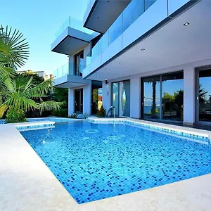 Marjanovic Apartment