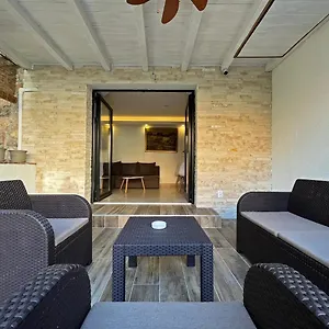 Center Ziric Apartment