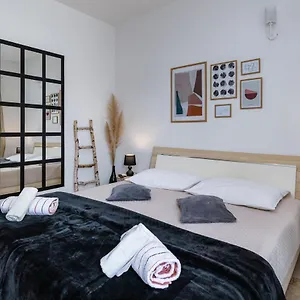 Mima Apartment