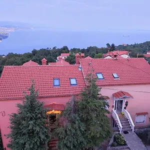 Uphill Apartament